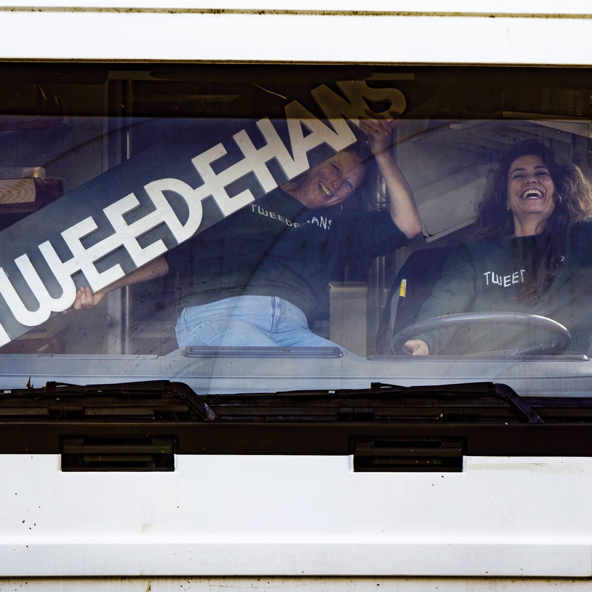 TWEEDEHANS-LotteEva_InSRVWagen